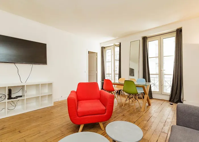 Spacious Apartment In 11Eme