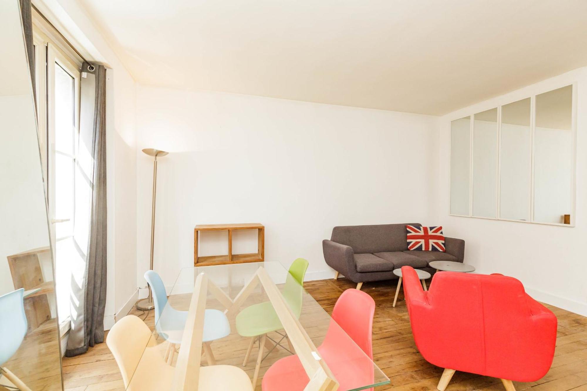 Spacious In 11eme Parijs