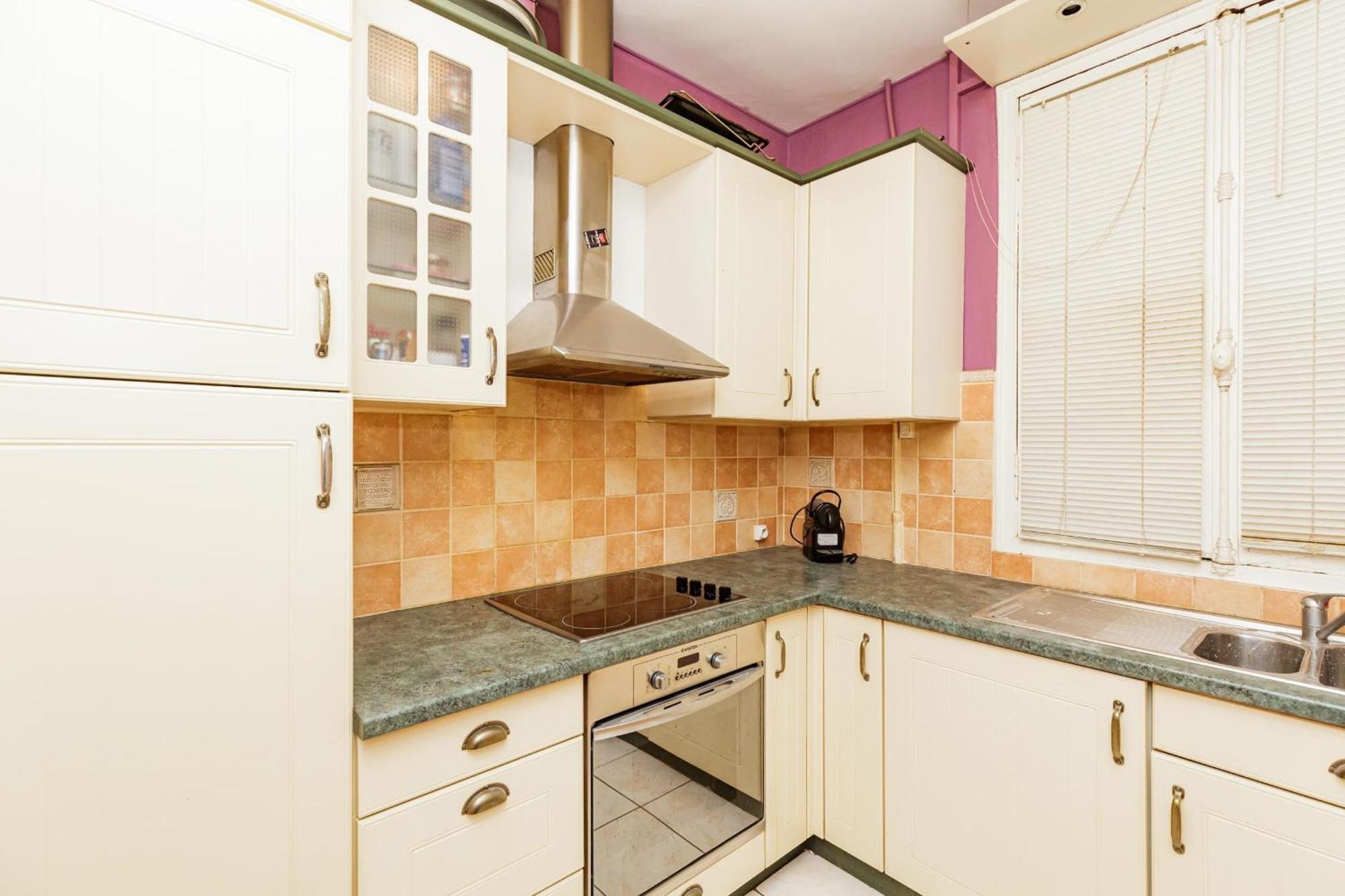 Spacious In 11eme Appartement Parijs
