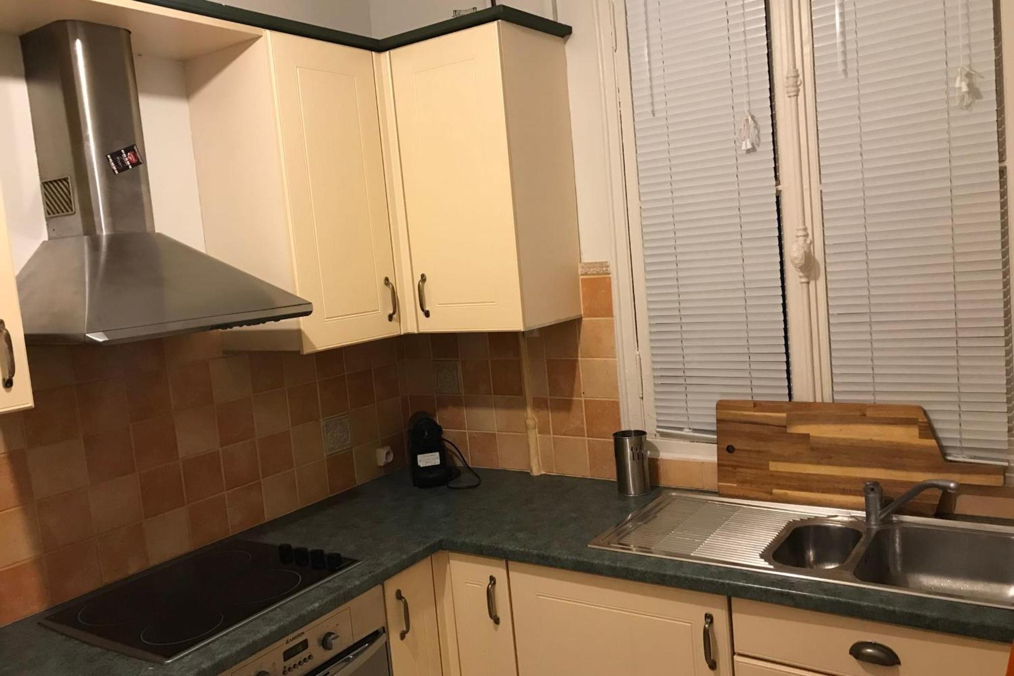 Spacious In 11eme Appartement